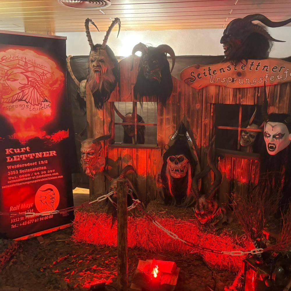  | Maskenausstellung Adlwang